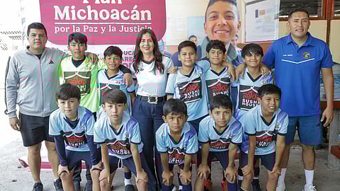 Gabriela Molina reconoce a campeones estatales del Mundialito Escolar
