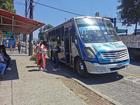 Transportistas piden análisis de tarifa ante incremento en combustible 