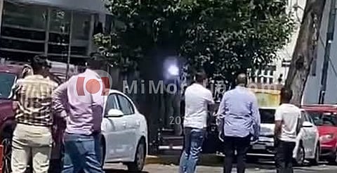 Se revienta cable de CFE y genera cortocircuito en avenida Lázaro Cárdenas de Morelia