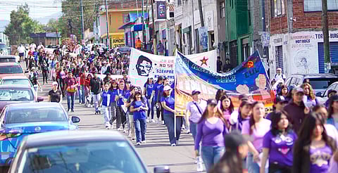 Inicia marcha de la CUL rumbo al Centro Histórico de Morelia