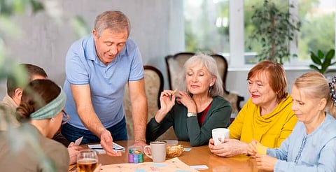 La vida social activa reduce el riesgo de demencia y depresión