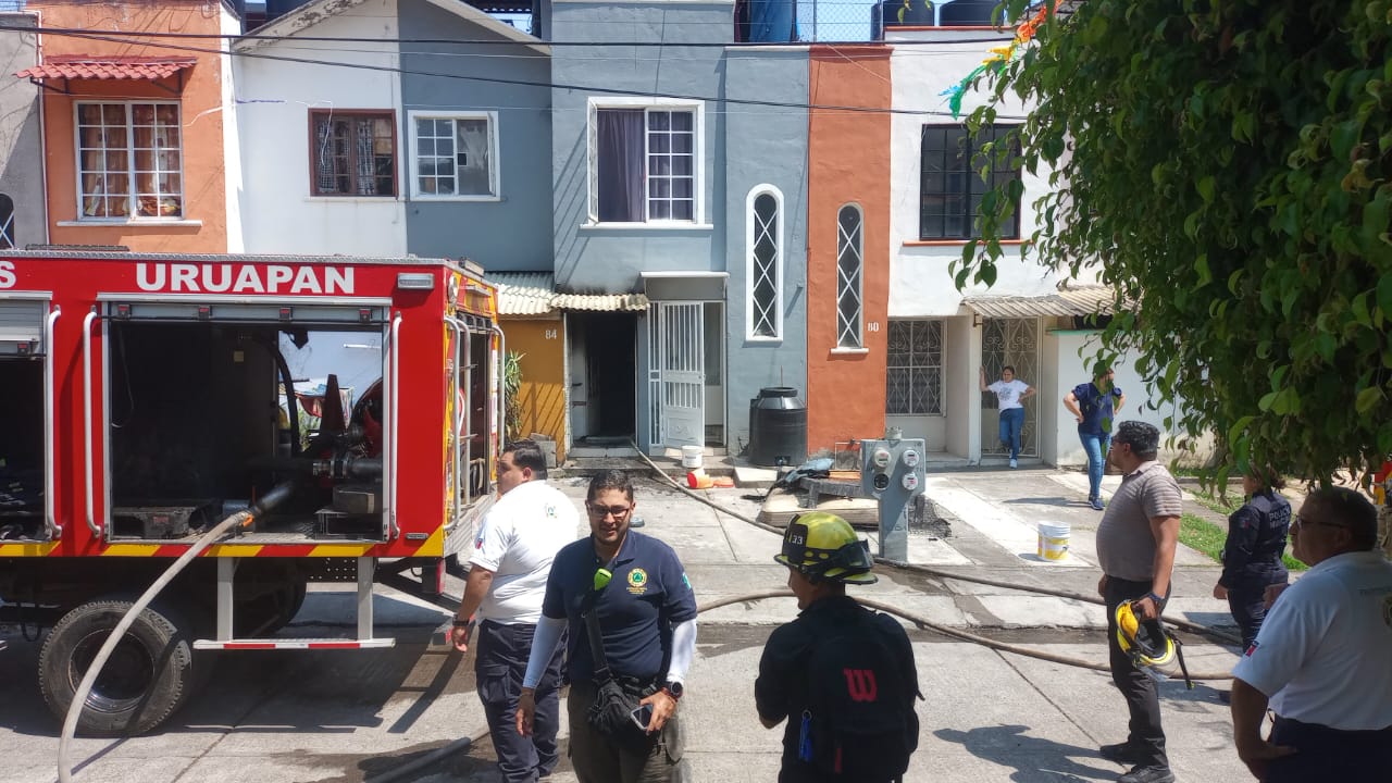 Atienden incendio en casa de Uruapan; piden revisar instalaciones eléctricas