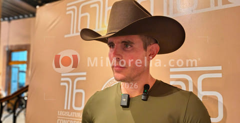 Político, el pleito del Congreso con la UMSNH: Carlos Tafolla