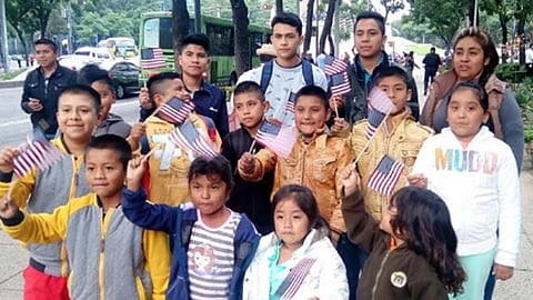 Este trámite previene que los menores de edad con doble nacionalidad por desconocimiento crucen de manera indocumentada