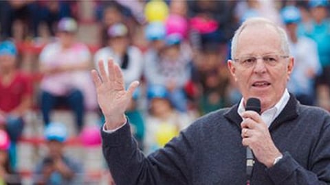 
Kuczynski aseguró que está dispuesto a dialogar con los partidos contrarios y afirmó que trabajará para todos los peruanos (Foto:@ppkamigo)