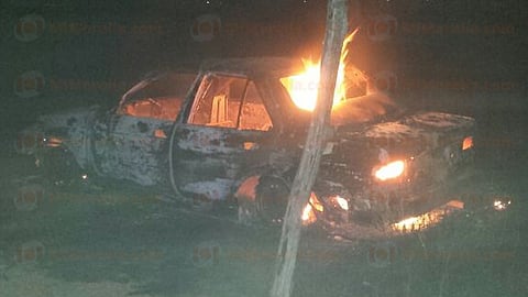 El auto en cuestión se encontraba en llamas