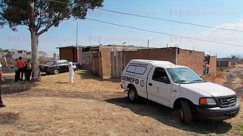 Encuentran hombre muerto dentro de una camioneta en la colonia Los Llanos