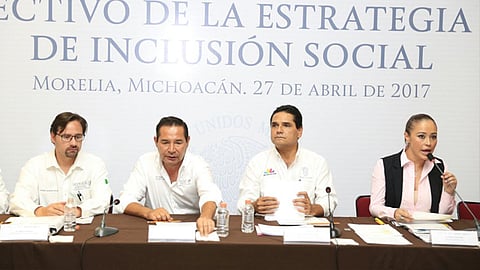 El mandatario michoacano destacó que con los programas sociales que se han emprendido, se avanza en la estrategia (Foto cortesía)