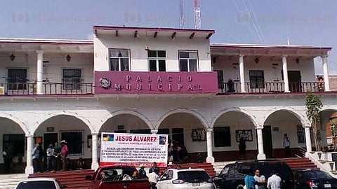 El alcalde sólo hace cosas para embellecer la cabecera municipal, acusan (Foto: RED 113)
