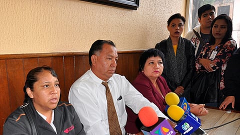 Familiares de la víctima acusaron de usurpación de funciones a una fémina que se ostenta como ginecóloga sin tener cédula profesional (Foto ACG)