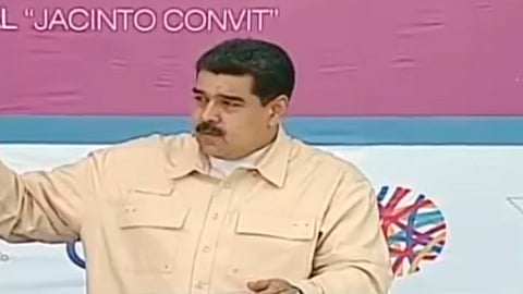 Nicolás Maduro anunció la creación de esta moneda digital estará respaldada en reservas como el petroleo y el oro (Fotograma: YouTube)