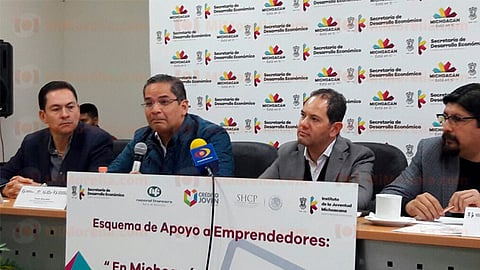 Jesús Melgoza Velázquez reconoció a los primeros emprendedores beneficiados con este programa que busca replicarse cada año (Foto: Cortesía)