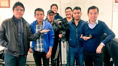 Los lentes tendrán un precio de 299 pesos para la próxima primavera (Foto: @GarciaRomero_)