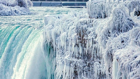 Cataratas del Niágara se congelaron por las bajas temperaturas