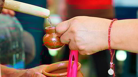 Durante la inauguración de la Quinta edición de Mezcalmanía, también les pidió no fomentar una competencia desleal (Foto: Archivo)