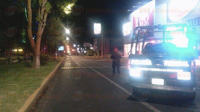 Joven muere al derrapar su motocicleta en Uruapan