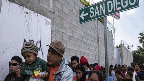 Para Pence la única solución es que el Congreso al fin acepte el financiamiento de la construcción del muro fronterizo (Foto: @redlatinastl)