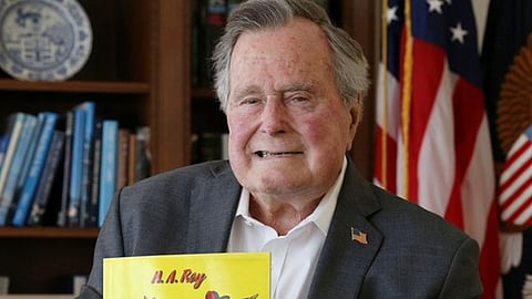 Permanecerá en observación (Foto: @GeorgeHWBush)