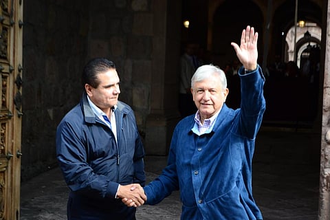 Al ser cuestionado sobre las consignas que en su contra lanzaron algunos simpatizantes de AMLO, el titular del Ejecutivo recordó el regaño que se llevaron (Foto: Cortesía)