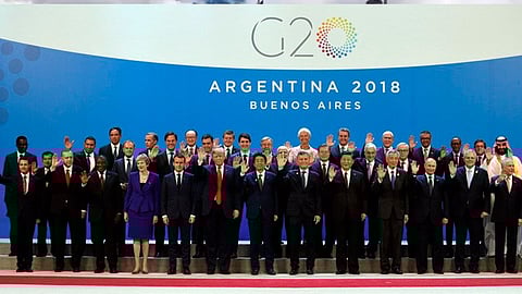 A los argentinos se les fue de paso el protocolo de los saludos y formalidad (Foto:@g20org)