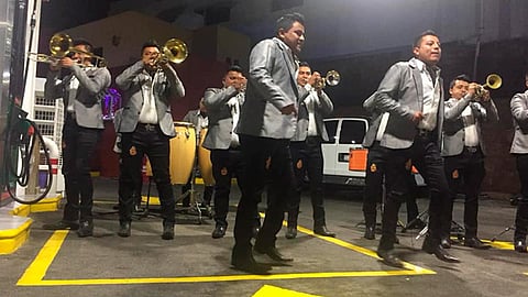 Algunos aprovecharon para echarse un bailesito (Foto: Captura de video)