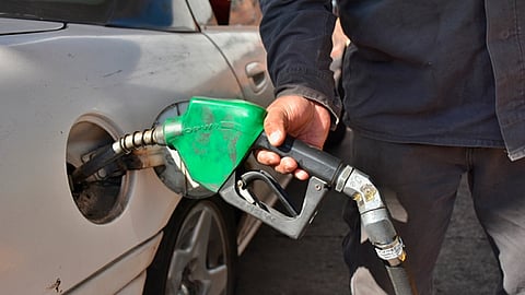 En tanto dichos contribuyentes no regularicen su situación fiscal, se les limitará su actividad económica por la vía de impedir que emitan facturas y realicen importaciones (Foto: Archivo)