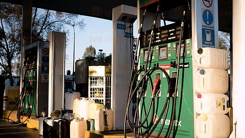 Sinhue Rodríguez detalló que ha llegado a un acuerdo con los gasolineros para prohibir la venta de gasolina en bidones (Foto: Fernando Martínez)