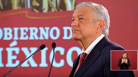 De acuerdo con Animal Político, Bio Pappel Scribe cumplió con los requisitos para ganar la licitación (Foto: captura/YouTube Andrés Manuel López Obrador)