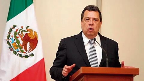 Exgobernador de Guerrero comparece por el caso Ayotzinapa