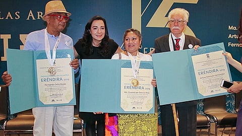 La diputada aplaudió el trabajo y esfuerzo de quienes hoy fueron galardonados (Foto Cortesía)