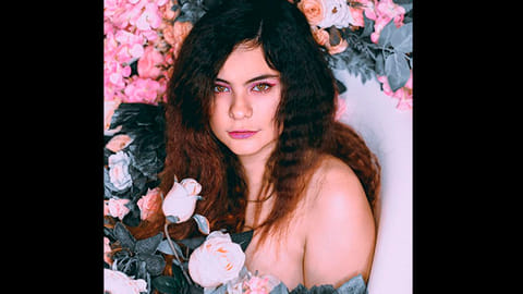 La youtuber dio a conocer que vivió una situación similar en otro país (Foto: Instagram @ixpanea