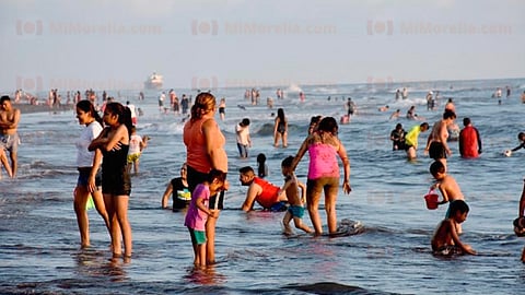 Las playas se encuentran limpias y resguardadas, dado que se implementa un operativo de seguridad para los vacacionistas (Foto: RED 113)