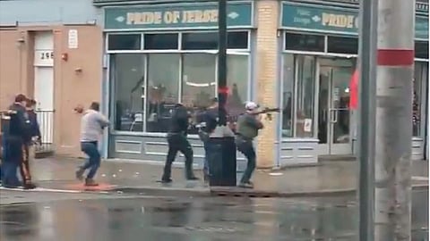 Un sujeto habría disparado desde una bodega (Foto: captura de video)
