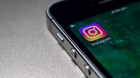 Los verificadores de datos determinarán si la foto es falsa, posteriormente se ocultará detrás de un mensaje de advertencia (Foto: Pixabay)