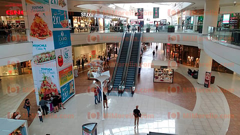 Con relativa normalidad, morelianos acuden a plaza comercial (Foto: Josimar Lara)