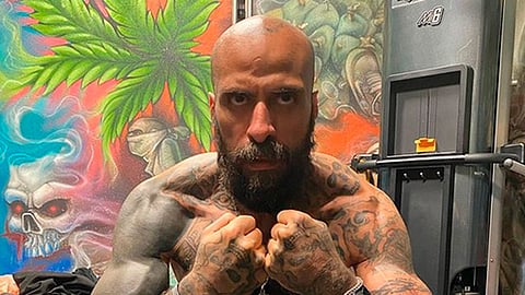 Babo es el líder y vocalista de la banda el Cártel de Santa (Foto: captura IG/babo_cartel)