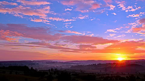 El solsticio son los momentos del año en donde el Sol alcanza su mayor o menor altura aparente en el cielo (Foto: pixabay.com)