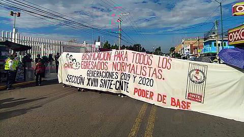 La vialidad en avenida Siervo de la Nación fue bloqueada (Foto: Cynthia Arroyo)