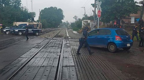 Normalistas impedían el paso en las vías (Foto: Secretaría de Seguridad Pública de Michoacán)
