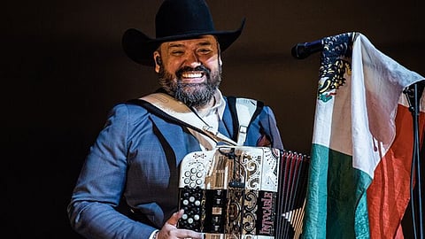 Muñoz recibió la vacuna en Estados Unidos (Foto: @IntocableRJM)
