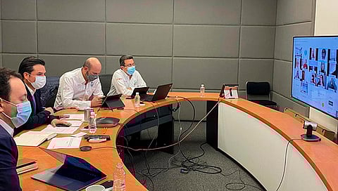 Zoé Robledo, acordó reforzar la capacitación al personal de hematología para el manejo de plaquetas y productos sanguíneos (Foto Cortesía) 
