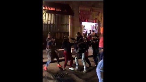 Una patrulla fue dañada (Foto: captura de video)