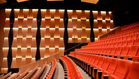 El espacio además representaba un peligro, con excavaciones expuestas y una superestructura metálica sin uso (Foto Cortesía) 