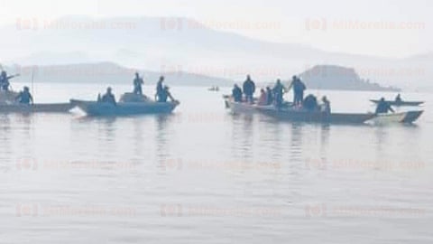 Cae pescador al lago de Pátzcuaro; está desaparecido