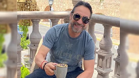 En la tienda en línea puedes encontrar ropa, chamarras, bolsas, sudaderas, accesorios e incluso stickers (Foto IG: El Buki)