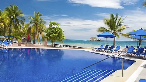 Playas y albercas en Michoacán cumplen con estándares sanitarios: Coepris