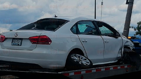 El auto es un Volkswagen Passat, color blanco, con matrícula PGG752C (Foto: RED-113)