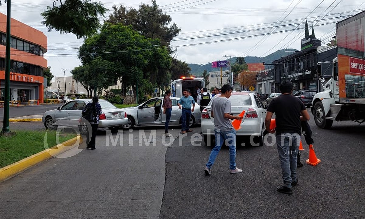 Reportan "fuerte" choque en Morelia