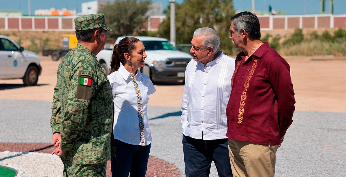 Claudia Sheinbaum Y Amlo Inspeccionan El Nuevo Centro De Aduanas En