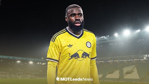Lassine Sinayoko in Leeds United away kit ahead of Elland Road